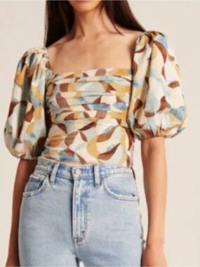 Abercrombie and Fitch Puff-Sleeve Multi color Abstract Crop Top  Top Size M